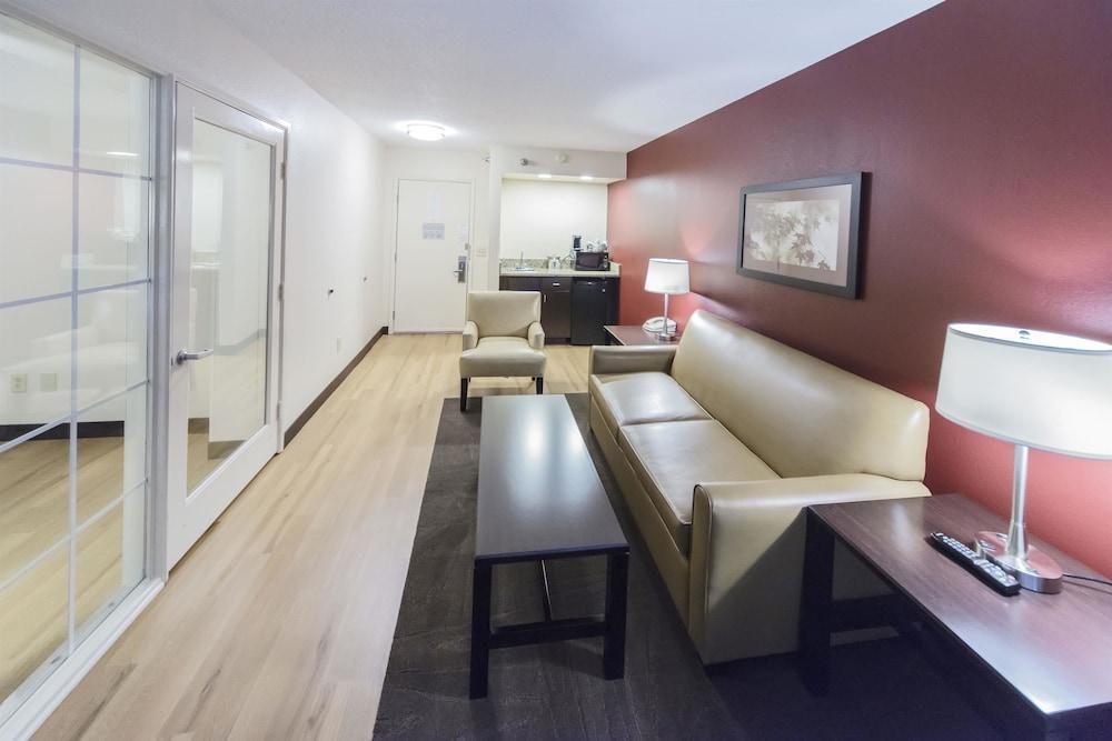 Red Roof Inn Plus Raleigh Downtown Ncsu Conv Center Ngoại thất bức ảnh