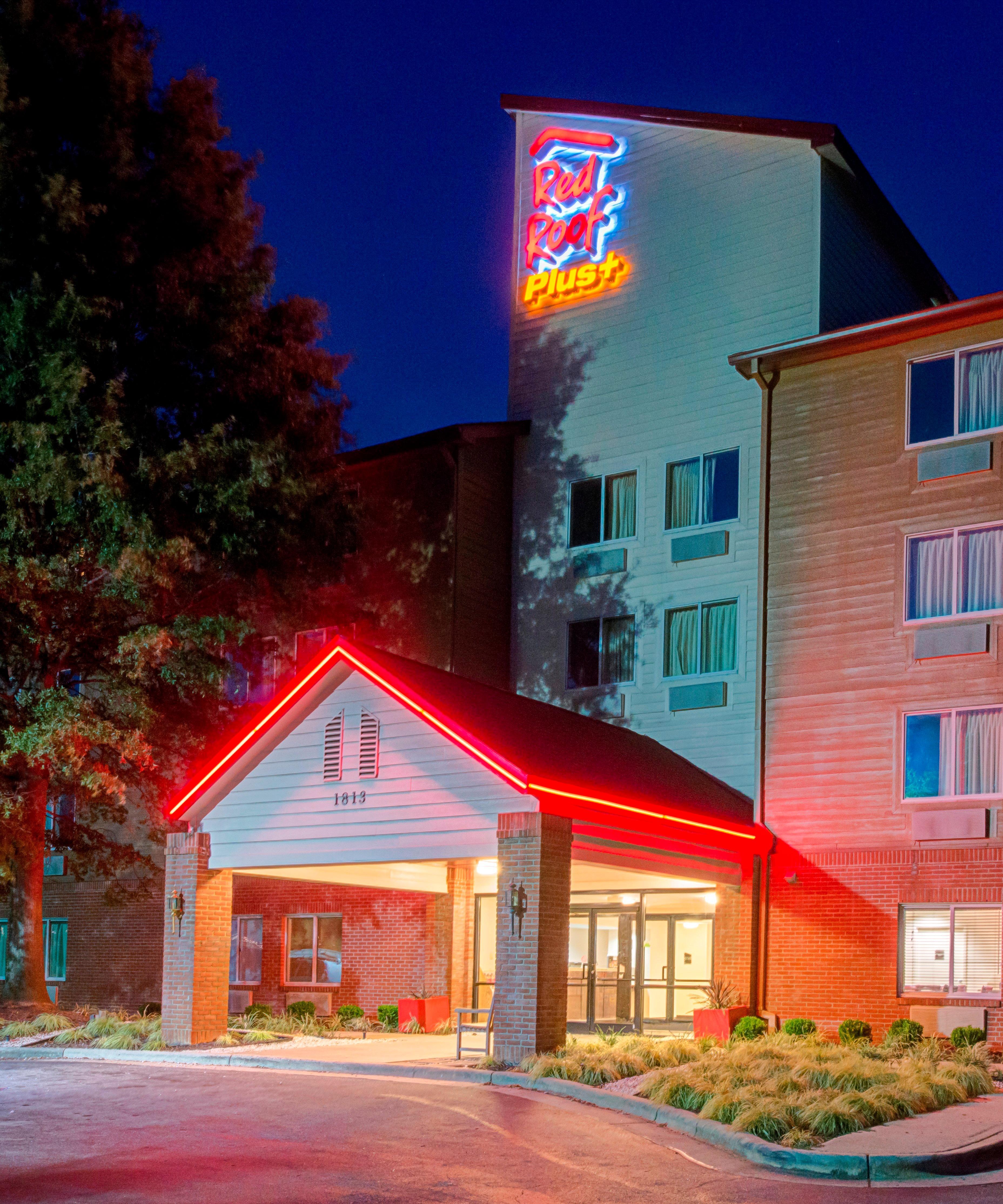 Red Roof Inn Plus Raleigh Downtown Ncsu Conv Center Ngoại thất bức ảnh