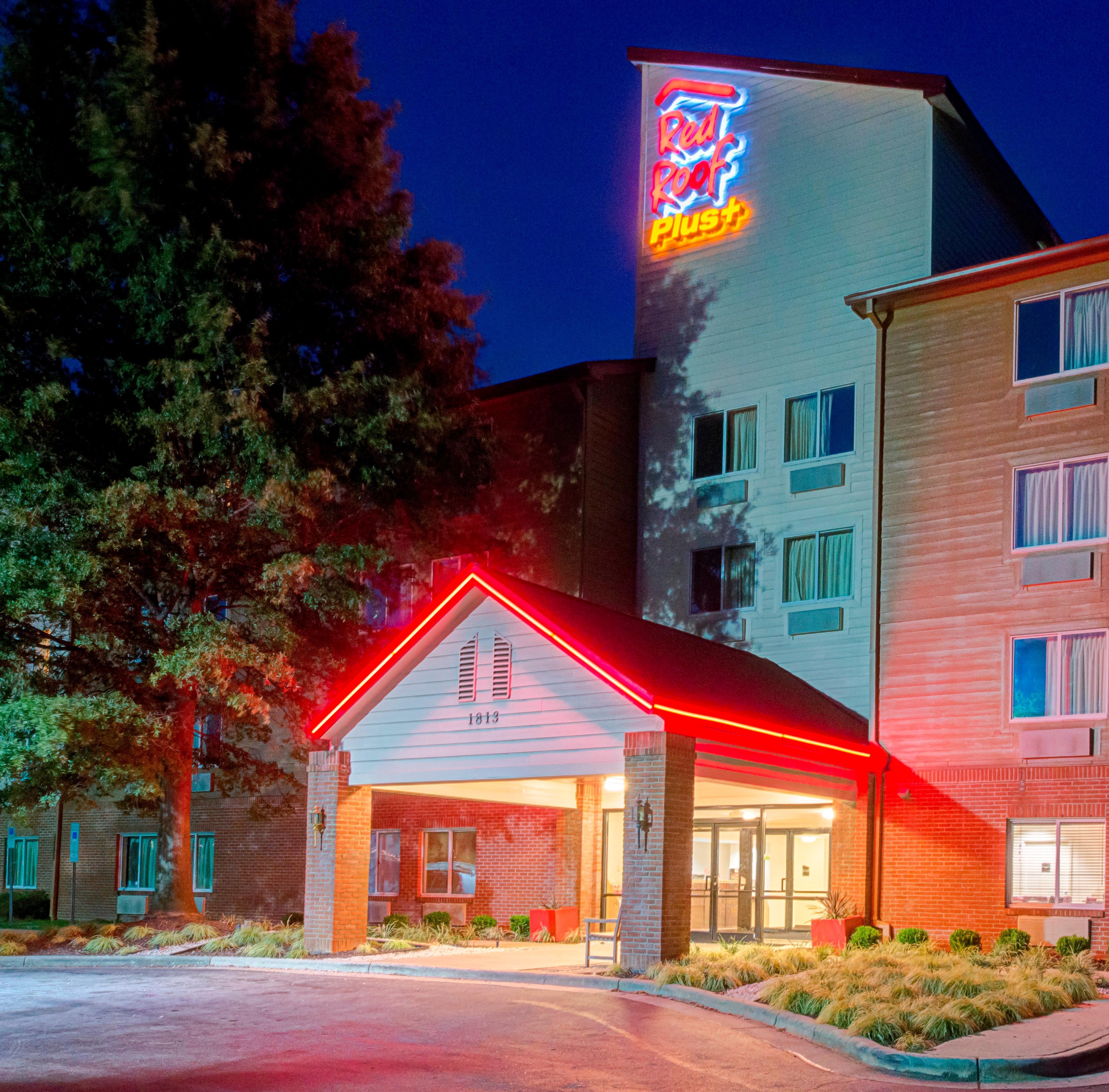 Red Roof Inn Plus Raleigh Downtown Ncsu Conv Center Ngoại thất bức ảnh