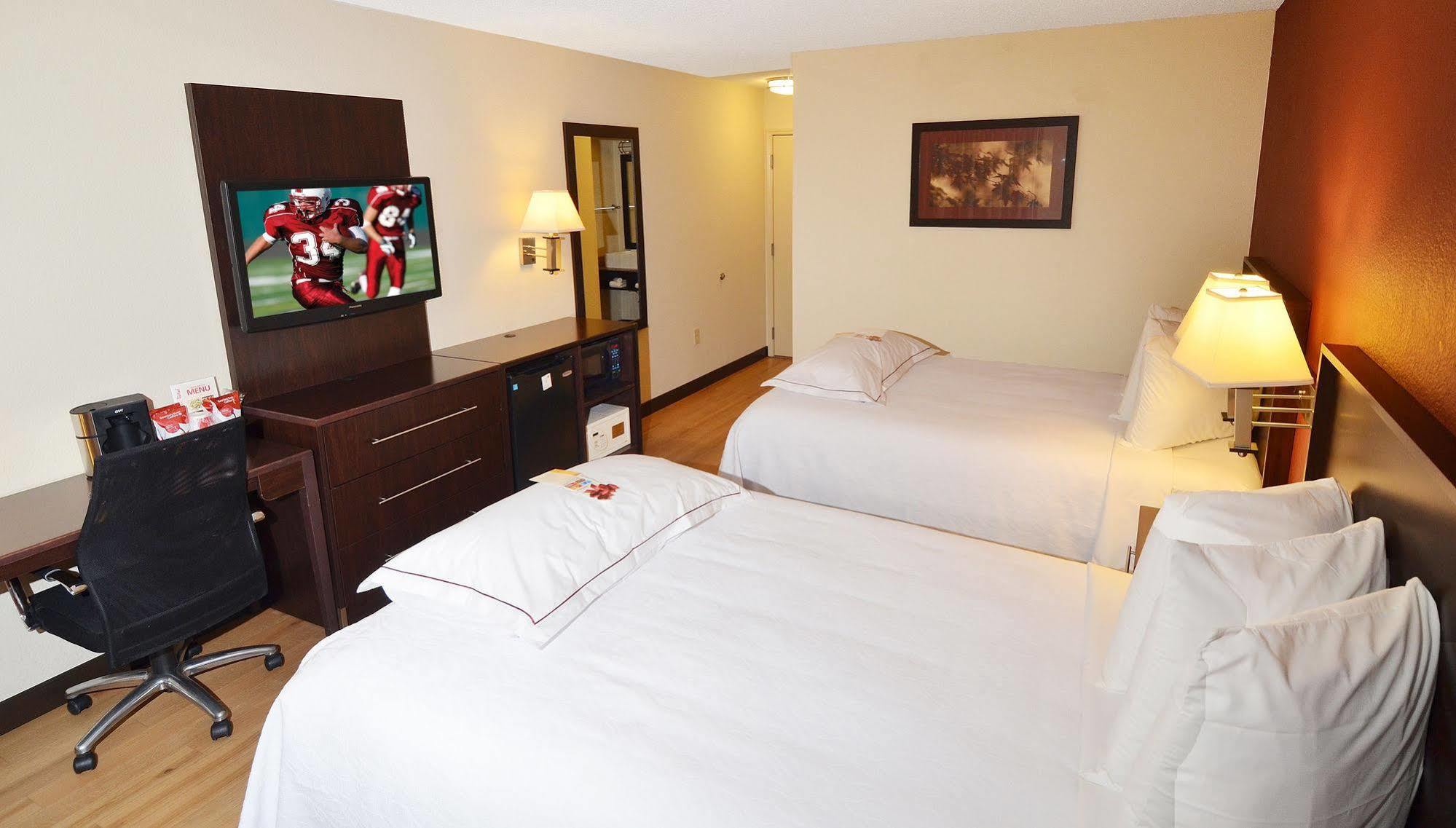 Red Roof Inn Plus Raleigh Downtown Ncsu Conv Center Ngoại thất bức ảnh
